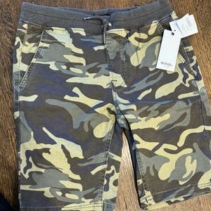 Boys drawstring shorts by Hudson.  Size L (12-14)